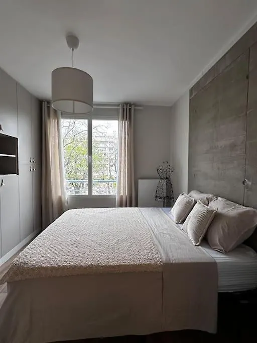 Appartamento T2 Balcon 3 Mn A Pied Metro8 Et T3 Parigi
