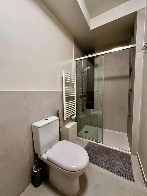 Appartamento T2 Balcon 3 Mn A Pied Metro8 Et T3 Parigi