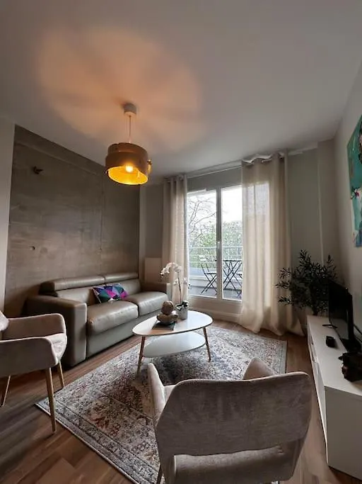Appartamento T2 Balcon 3 Mn A Pied Metro8 Et T3 Parigi Francia